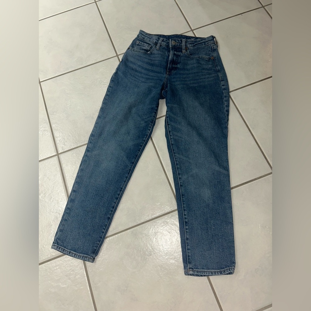 Old Navy Women's Straight Leg Jeans in Dark Blue
